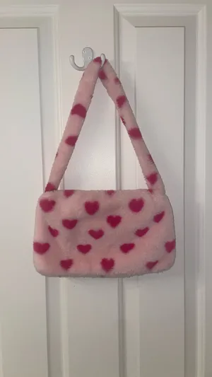 Fluffy pink heart purse Y2K 💕 thumbnail 2