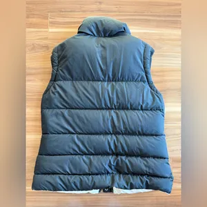 Nike Puffer Down Reversible Vest - size M thumbnail 2