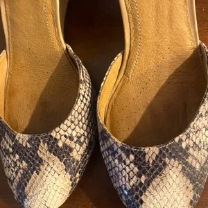 Clarks Artisan snake skin heels. thumbnail 6