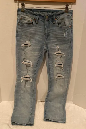 American Eagle Mom Jeans  thumbnail 1