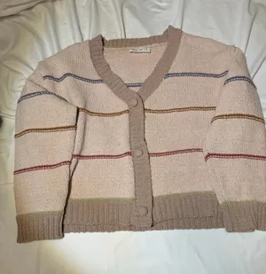 Boutique sweater/Cardigan Tan Size M thumbnail 1