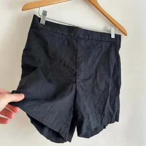 Banana republic black linen trouser shorts thumbnail 2