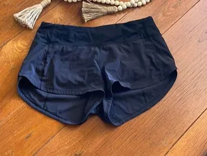 Lululemon Shorts thumbnail 1