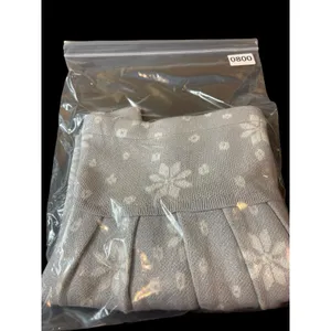Princess Vera Wang Pleated Gray Sparkle Snowflake Knit Sweater Skirt M NWT thumbnail 11