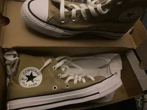 Khaki green converse  thumbnail 1