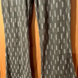Aerie green ribbed flare pants women’s M thumbnail 3