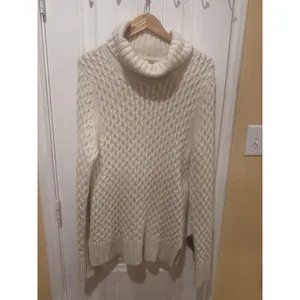 J Crew White Sweater Size L thumbnail 4