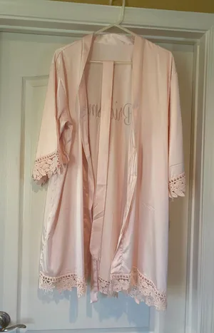 Satin Bridesmaid Soft Pink Bridal Party Robe thumbnail 3