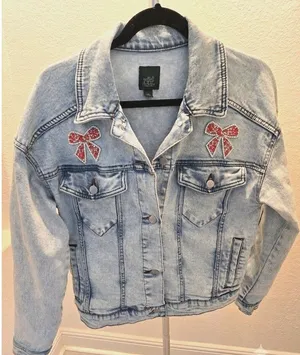 Wild Fable Beaded Red Bows Jean Jacket Blue Acid Wash Trucker S-XS Womens thumbnail 1