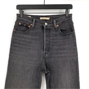 LEVI'S Premium Ribcage Straight Ankle Jean Wash Black Grey Denim 26 thumbnail 2