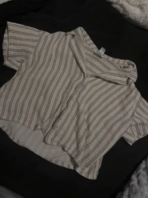 Forever 21 Cover-Up thumbnail 1