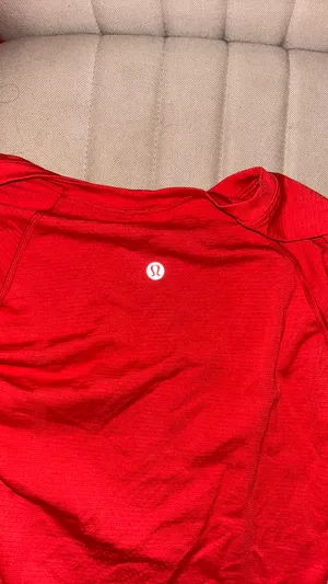 Lululemon Swiftly Tech “red love”  thumbnail 2