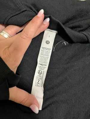 Lululemon Athletica Rest Less Pullover Cable Black Workout Shirt Size 2 thumbnail 5
