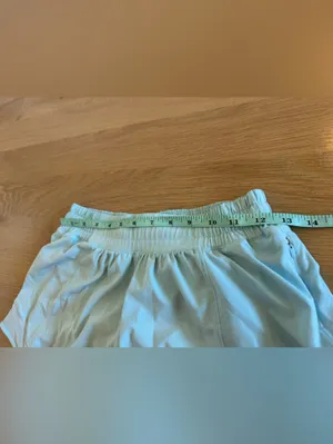 Lululemon Hotty Hot Short II Long 4" blue glow size 6 thumbnail 7