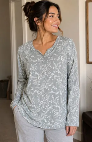 Kathy Ireland cool comfy pajama top thumbnail 1