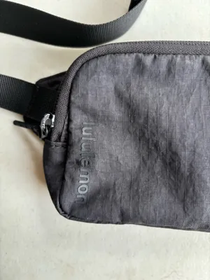 Lululemon Belt Bag Black thumbnail 3