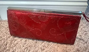 Vintage Red‎ Embossed Faux Leather Pull Tab Kiss Lock Clutch Evening Bag Floral thumbnail 1