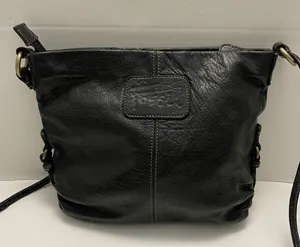 Vintage Fossil Purse Crossbody Pebbled Leather Lightweight Embossed Logo Black thumbnail 1