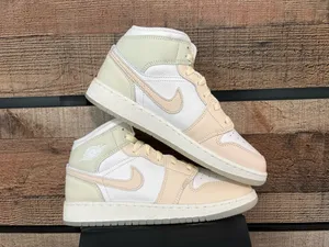 Air Jordan 1 Mids thumbnail 5