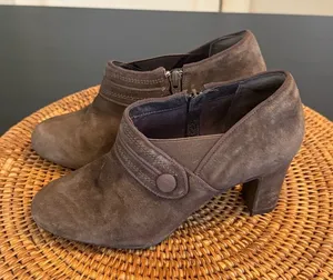 Clarks‎ Brown Suede Women's Heeled Shoes thumbnail 1