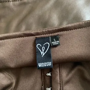 Windsor Brown Faux Leather Corset Top Size L Bustier Hook Front Structured Crop thumbnail 4