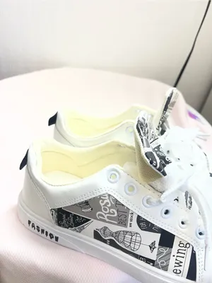 Women’s White Graphic Athletic Sneakers thumbnail 5