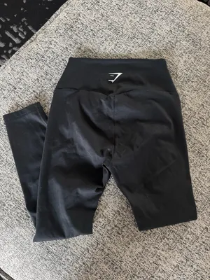 Women’s Gymshark Leggings Crop thumbnail 2
