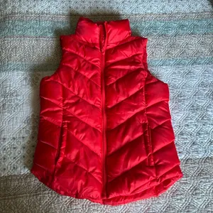 SO Red Vest thumbnail 1