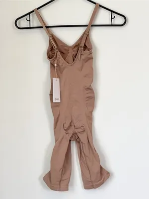 NWT Quince Sculpting Mid-Thigh Bodysuit - Size: Small thumbnail 5