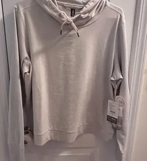 🛑Sold🛑Vuori Halo Essential Hoodie Size Large thumbnail 7