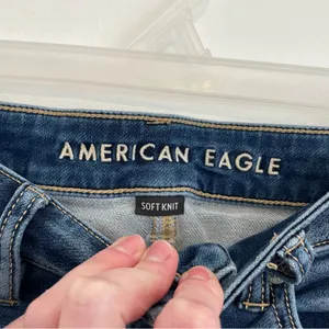 AMERICAN EAGLE Ne(x)t Level High-Waisted Jegging Soft Knit Hi-Rise Dark Ripped 4 thumbnail 6