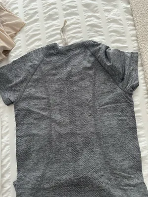 Lululemon Top thumbnail 3