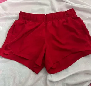 Red Athletic Shorts Size L thumbnail 2