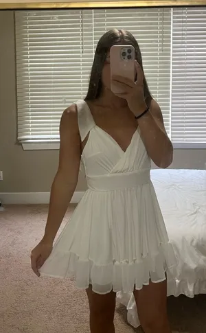 White Dress Lucy in the Sky thumbnail 1