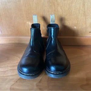 Dr. Martens 2976 Chelsea Boots Black Leather Size 5 thumbnail 5