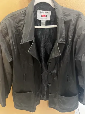 Women’s Size Large Black Jacket thumbnail 2