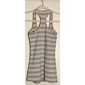 Lululemon Athletica Women Gray Striped‎ Active Tank (PTP: 13", Length: 26") thumbnail 2