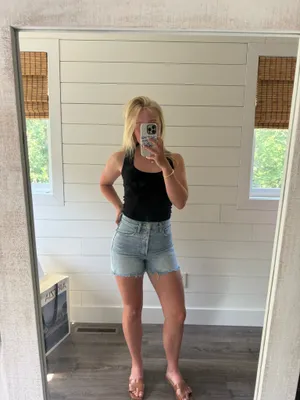 Aritzia Denim Forum Jean Shorts “the Joni loose short” thumbnail 2