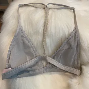 Victoria’s Secret Gray Lace Bralette Size XS thumbnail 5