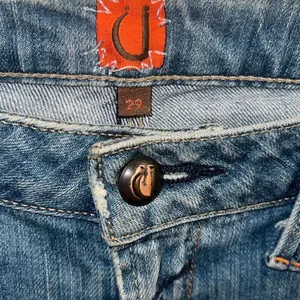 ✨U By Yanuk Light Wash Straight Sz 29 Jeans✨ thumbnail 3