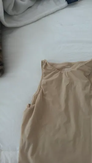 Skims bodysuit  thumbnail 3