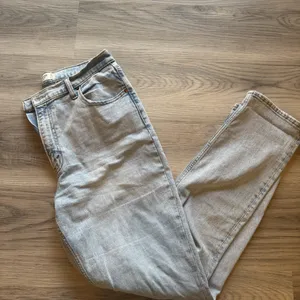 Abercrombie & Fitch 90s Slim Straight Ultra High Rise Womens Size 31/12R thumbnail 2
