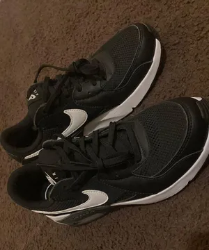 Nike Air Max 90 Women’s Sneakers – Brand New, Size 8  thumbnail 2