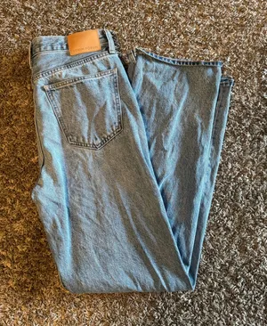 Aritzia Jeans thumbnail 1