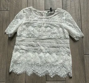 White House black market lace top thumbnail 1