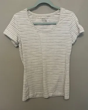 Eddie Bauer Womens Striped T Shirt Size M Short Sleeve Scoop Neck Cotton Blend thumbnail 1