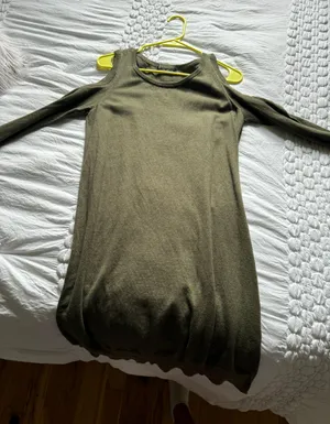 Long Sleeve Green Dress thumbnail 1