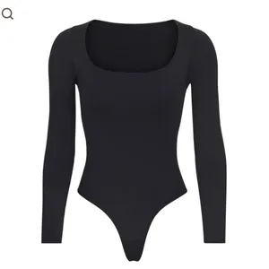 Skims ESSENTIAL LONG SLEEVE SCOOP NECK BODYSUIT Onyx Nwt Size S/M thumbnail 2