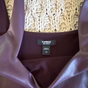 Express Purple faux leather crop top thumbnail 2
