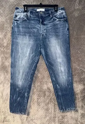Kancan Womens High Rise Mom Jeans Acid Wash Straight leg 13/30 KC7829D #764 thumbnail 1